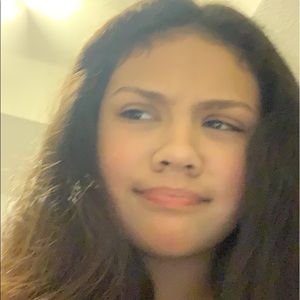 Meet your Posher, Mia